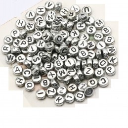 PERLES ACRYLIQUES : 100 rondes grises avec lettres noirs 7mm 