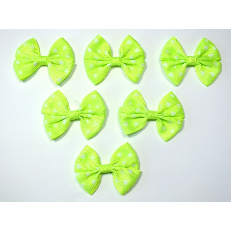 LOT 6 APPLIQUES tissu polyester : noeud papillon vert clair avec motif coeur 5.5*4cm (086) 