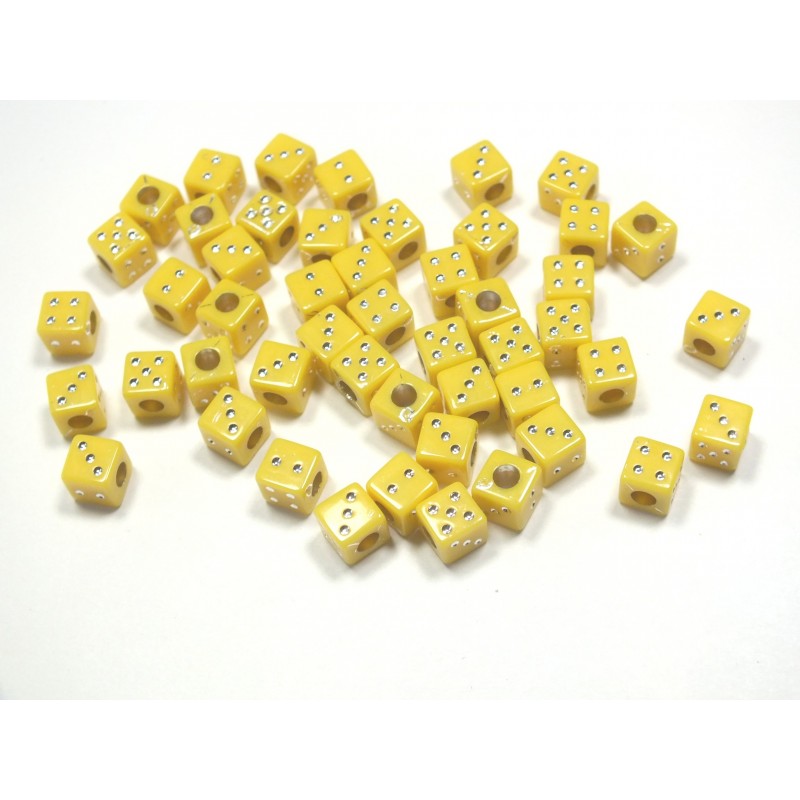 LOT 50 PERLES ACRYLIQUES : dés jaunes 6mm (03) 