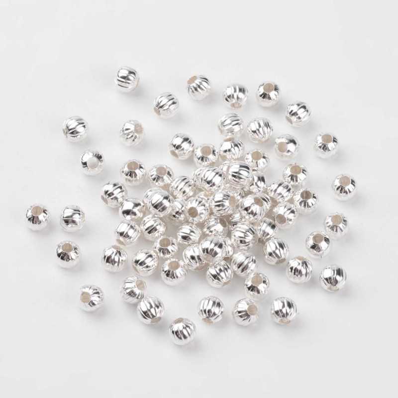 LOT 50 PERLES : rondes plaquées argentées striées 4mm 