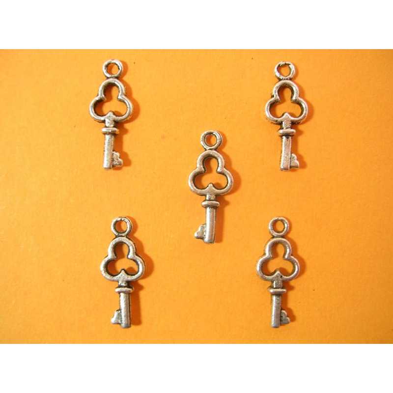 LOT 5 CHARMS/BRELOQUES  plaqué argent : clef 13*6mm (01) 