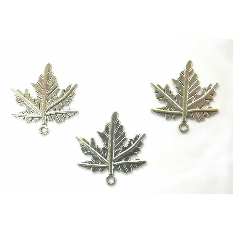 LOT 3 CHARMS/BRELOQUES  plaqué argent  : feuille 27*27mm (06) 