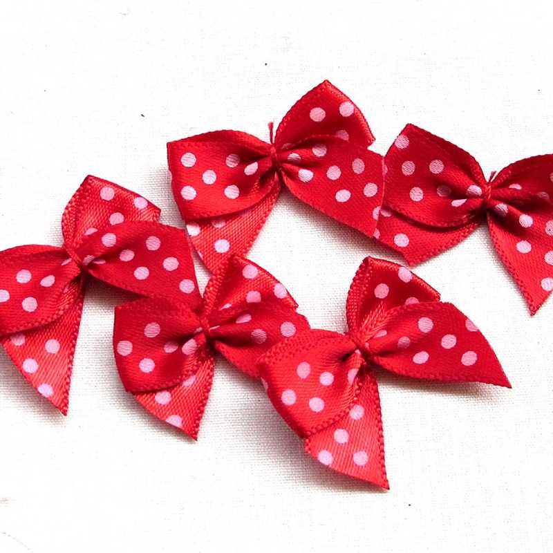 LOT 6 APPLIQUES TISSUS SATIN : noeud papillon rouge pois blanc 30*25mm (03) LOT 6 APPLIQUES TISSUS SATIN : noeud papillon rouge pois blanc 30*25mm (03)