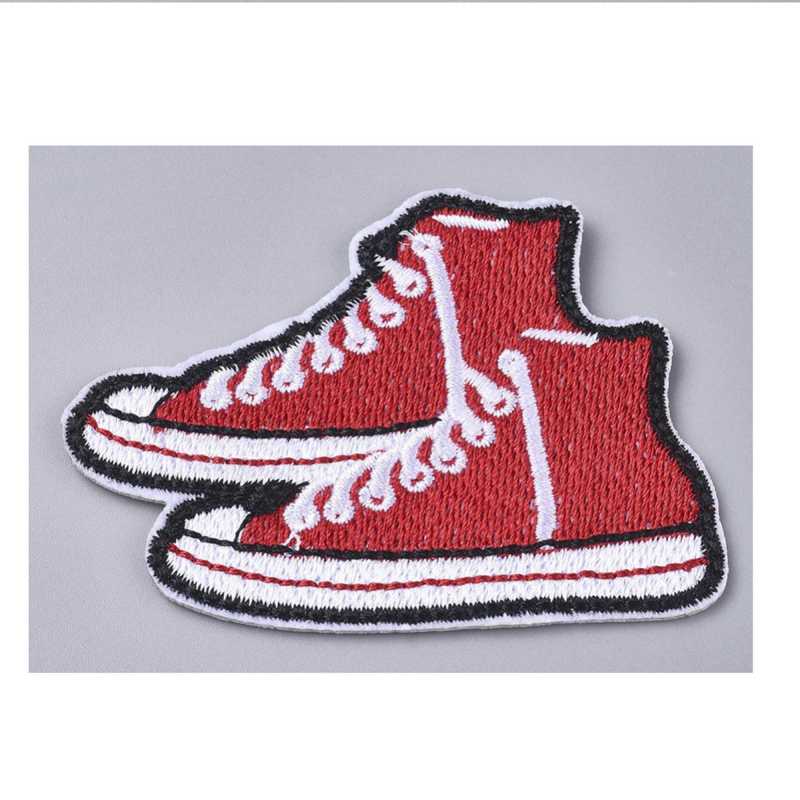 APPLIQUE TISSU THERMOCOLLANT : converse 7*5cm (06) 