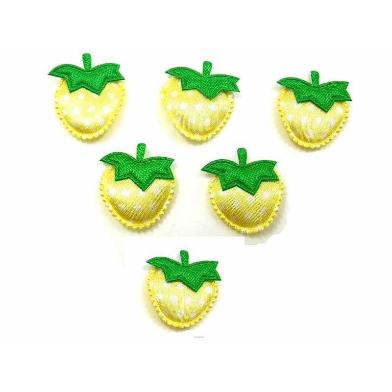 LOT 6 APPLIQUES TISSUS : fraise jaune/blanche 2*2cm 