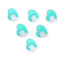 LOT 6 BOUTONS ACRYLIQUES : coeur bleu clair + fleur blanche 14*14mm 