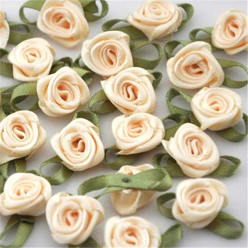 LOT 6 APPLIQUES TISSUS : rose couleur écrue 15mm 