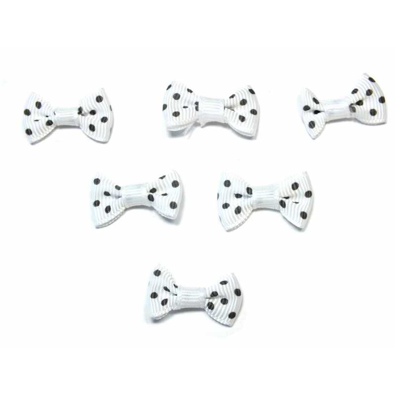 LOT 6 APPLIQUES TISSUS : noeud papillon blanc avec motif pois 28*15mm (09) LOT 6 APPLIQUES TISSUS : noeud papillon blanc avec motif pois 28*15mm (09)