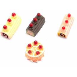 MINIATURE RESINE : lot 4 parts de gateaux differents (01) 