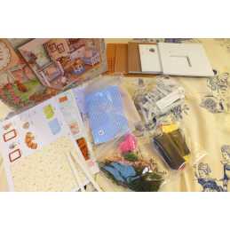MINIATURE PLASTIQUE ET TISSU : kit maison poupée 