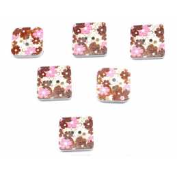 LOT 6 BOUTONS BOIS : carré motif fleur 18mm (29) 
