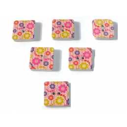 LOT 6 BOUTONS BOIS : carré motif fleur 18mm (24) 