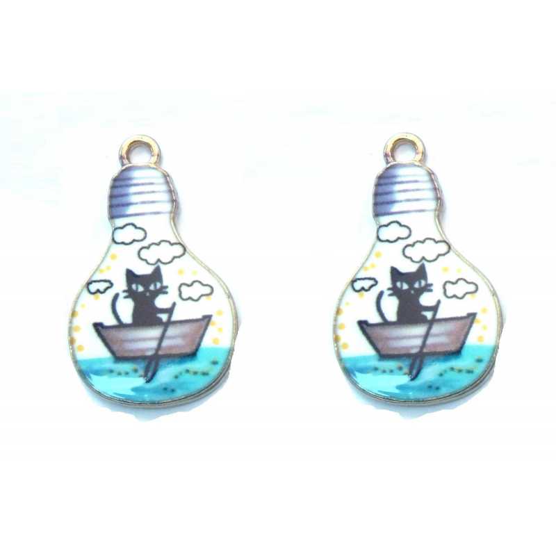 LOT 2 CHARMS/BRELOQUES  plaqué doré  : chat dans une ampoule  25*17mm (02) 