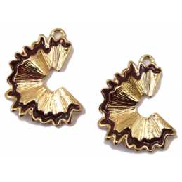 LOT 2 BRELOQUES/CHARMS METAL DORES : copeau de crayon 26*20mm  