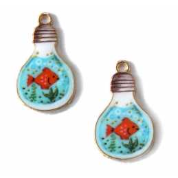 LOT 2 CHARMS/BRELOQUES plaqué doré : bocal poisson en forme d' ampoule 25 * 17mm  