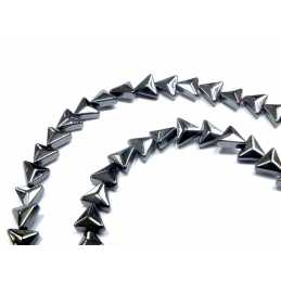 PERLES HEMATITES :65 triangles 7*6mm (22) 